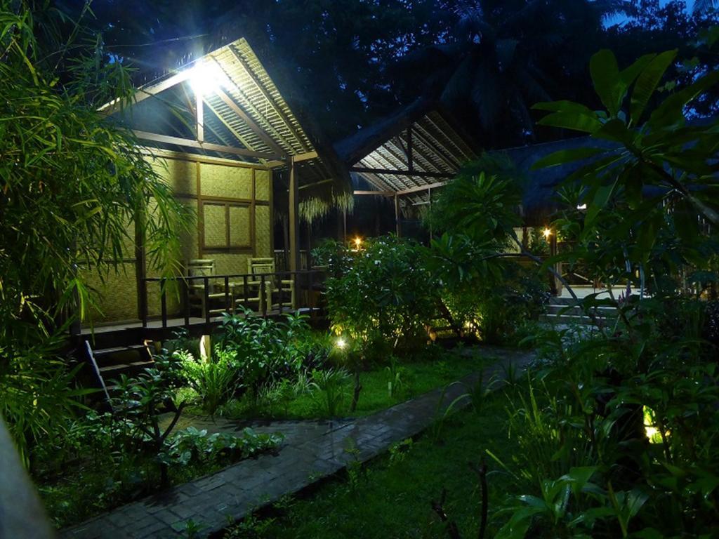 Shibui Garden Bungalows&Restaurant Tanjung  Exterior foto